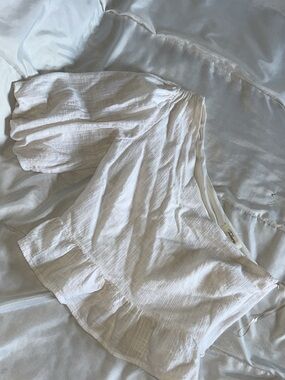 Takara White Textured Shell Top